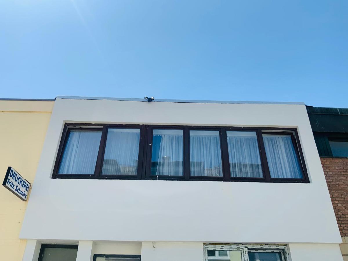 Sehr Schoenes Haus Mit Terasse Naehe Duesseldorf Apartment Krefeld Luaran gambar